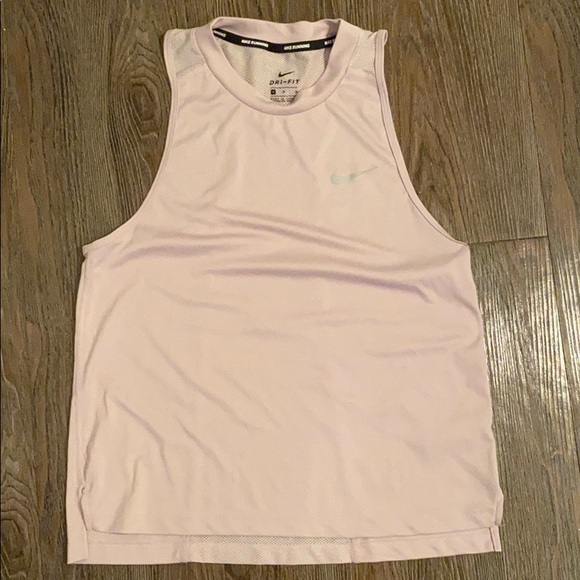 Nike athletic shirt - Picture 1 of 2